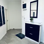 Family With Parking 아파트 그라츠