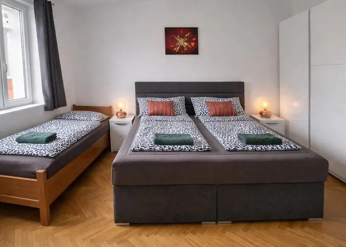 Family With Parking Appartement *